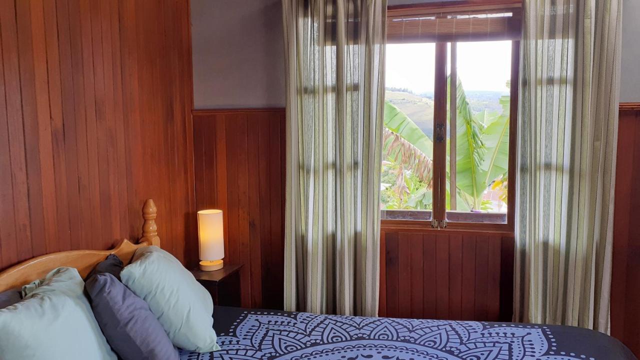 Montana Linda Guest House Orosí Exteriör bild
