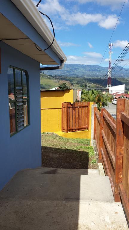 Montana Linda Guest House Orosí Exteriör bild